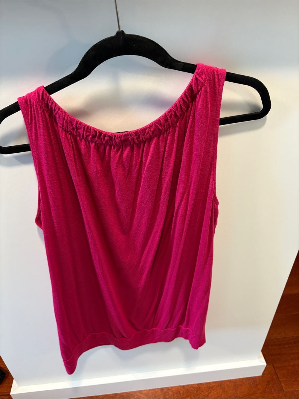 5 Women’s Sleeveless Elastic-Hem Tank Top - White, Teal, Black, Teal, Magenta - Picture 7 of 7